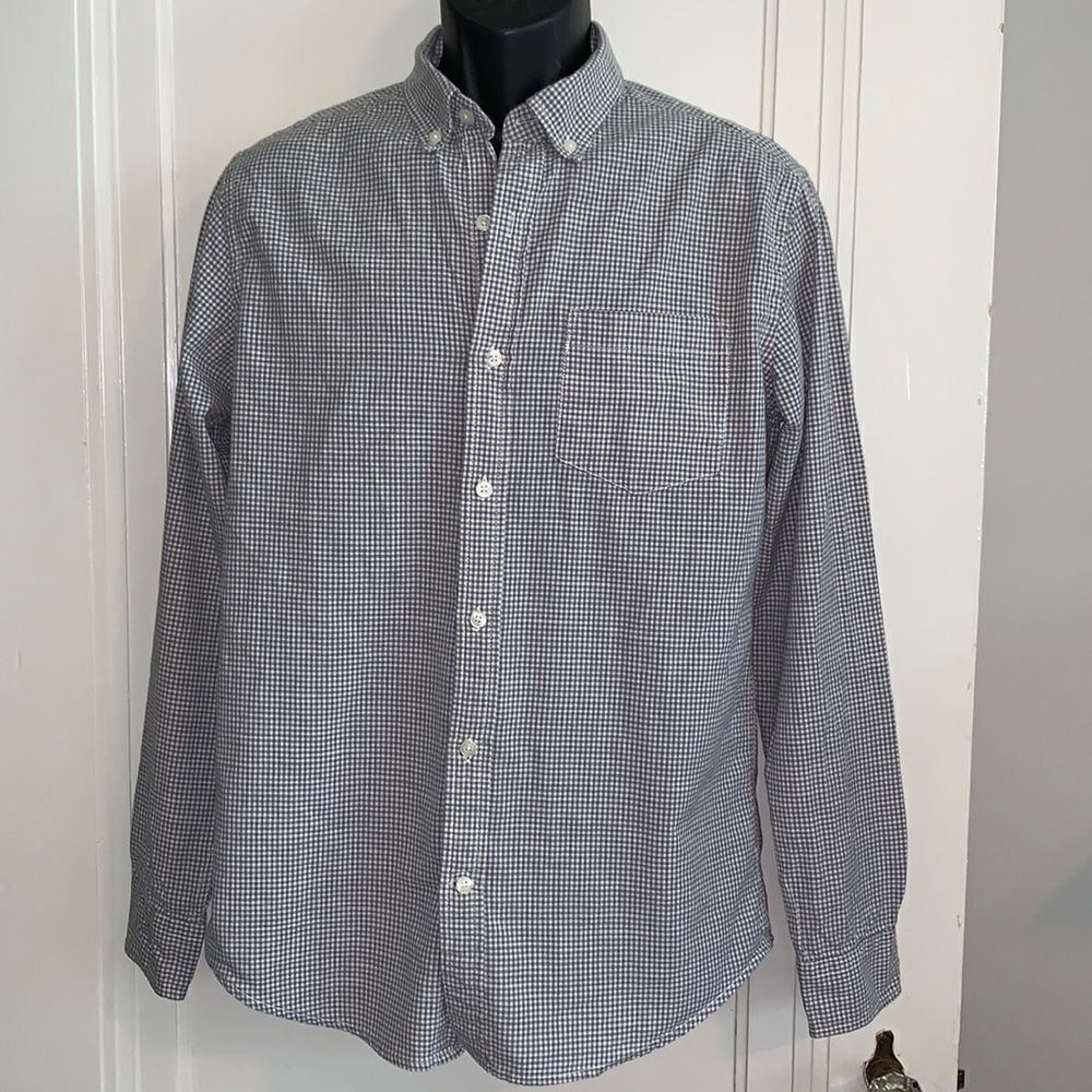 ‎Gap gray/white small checked button collar shirt